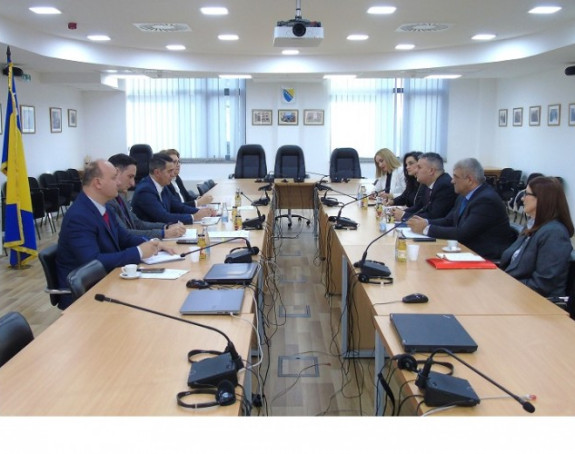 Procesuirati visoku korupciju i kriminal visokog nivoa