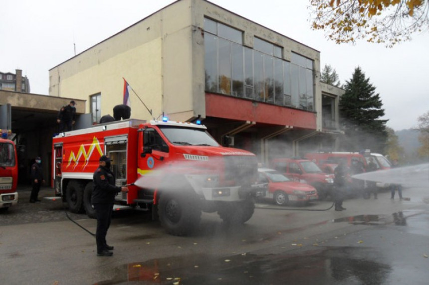 Ugašen požar u industrijskoj zoni u Novom Gradu