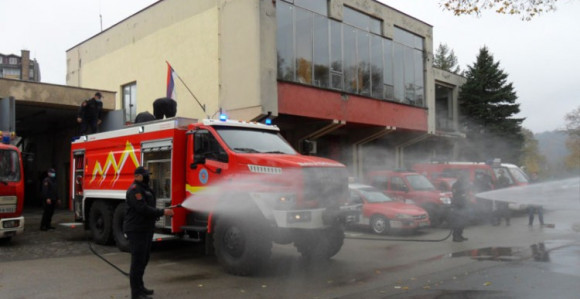 Ugašen požar u industrijskoj zoni u Novom Gradu