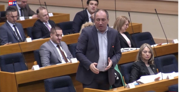 Crnadak pita Viškovića kome je isplaćeno 20 miliona KM za proviziju