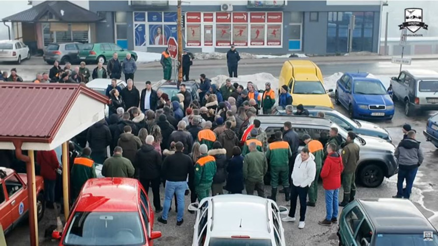 Štrajk upozorenja u ŠG "Visočnik": Isplatite plate!