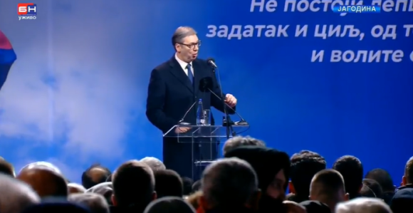 Vučić: Veliki broj ljudi želi da brani Srbiju koja je napadnuta