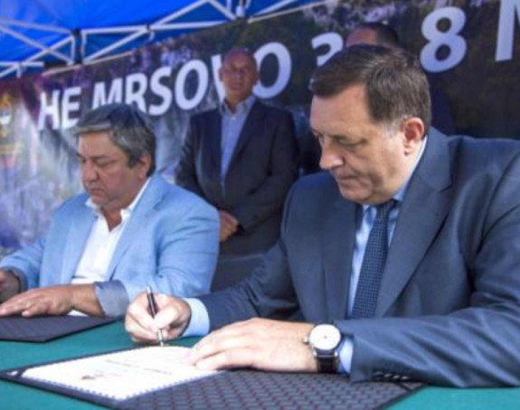 Ruski oligarh traži 234 miliona KM za „Comsar“, isti onaj koji mu je Dodikova vlada poklonila