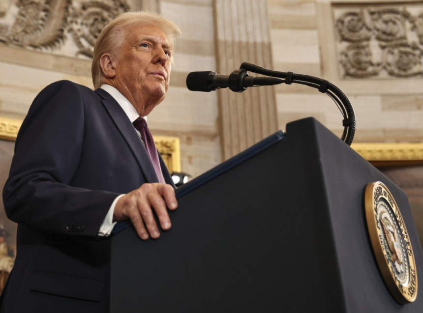 Tramp obustavio isporuke lijekova preko USAID-a