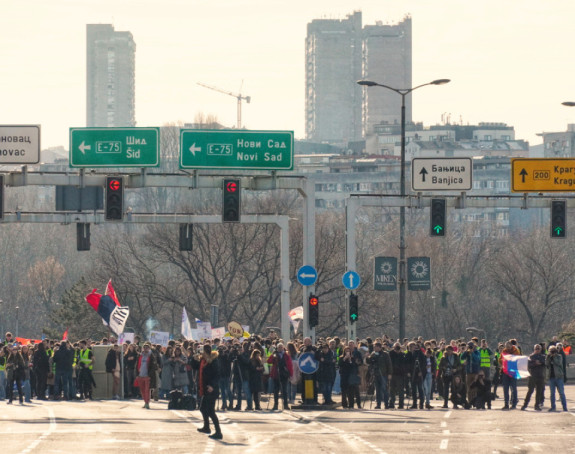 Studentska blokada na Autokomandi do 10 sati