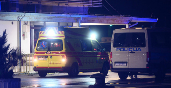 Split: Preminuo vozač koji je automobilom upao u more