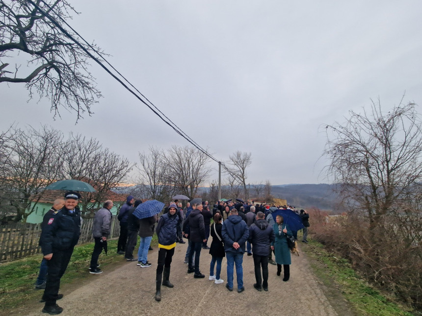Ugljevik: Mještani ogorčeni, rudnik nam ugrožava život