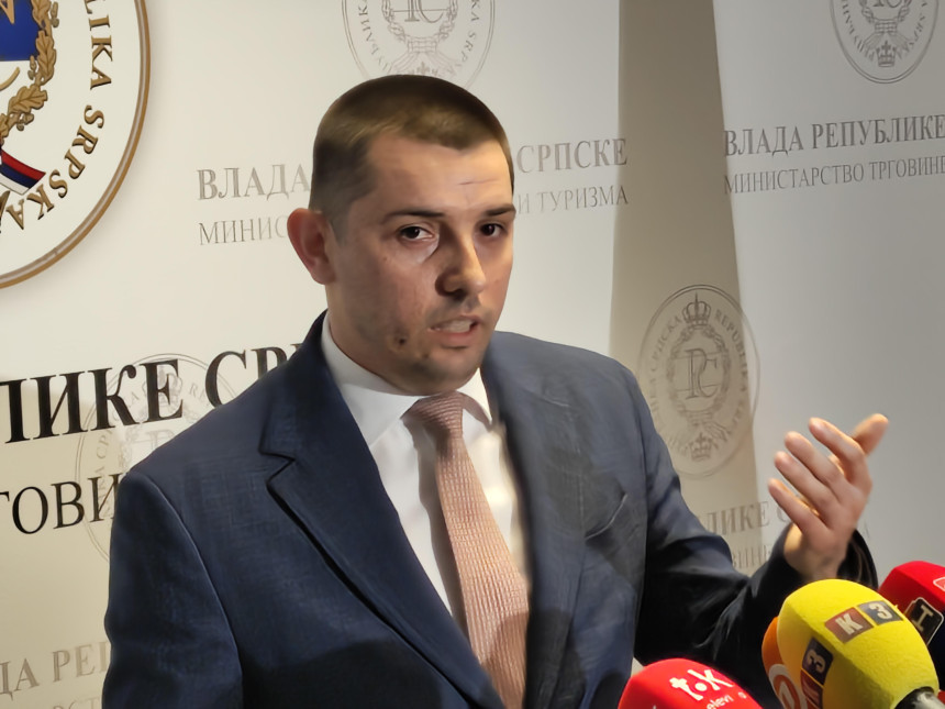 Џаба вам бојкот: Потрошачи набавили већ намирнице