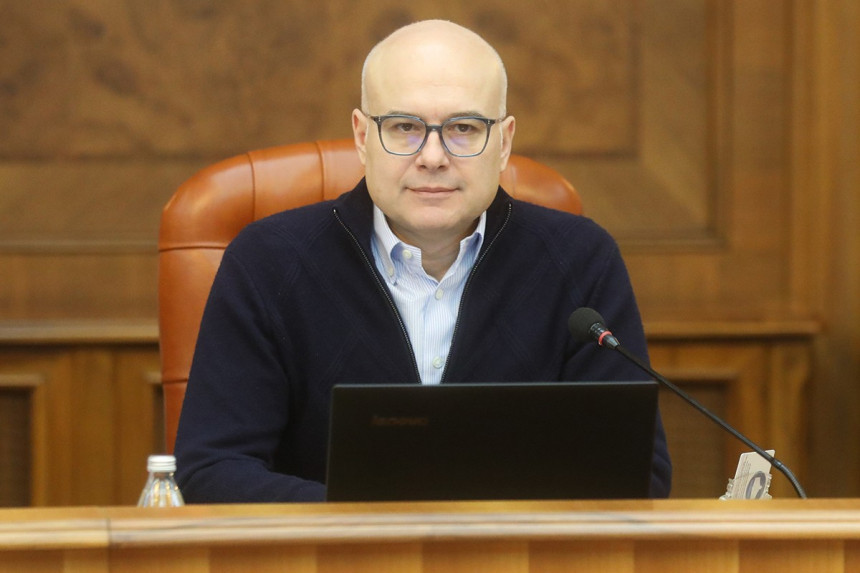 Vučević: Bliži smo izboru nove vlade, ali možda i izborima