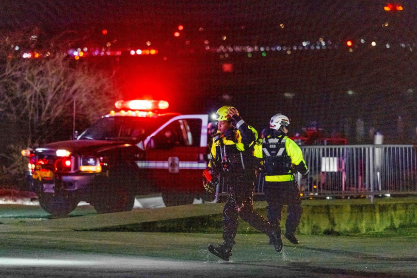 Pronađene crne kutije nakon sudara aviona i helikoptera