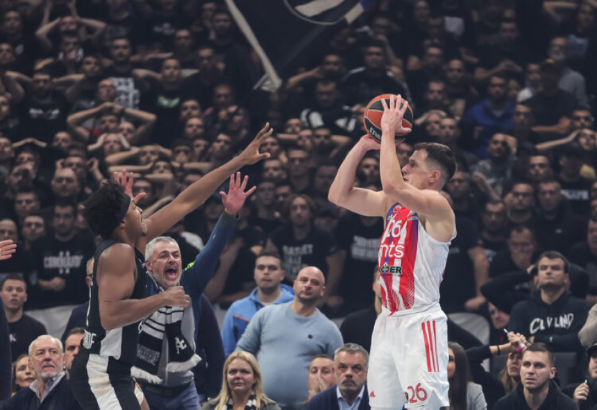 Crvena zvezda pobijedila Partizan u derbiju Evrolige