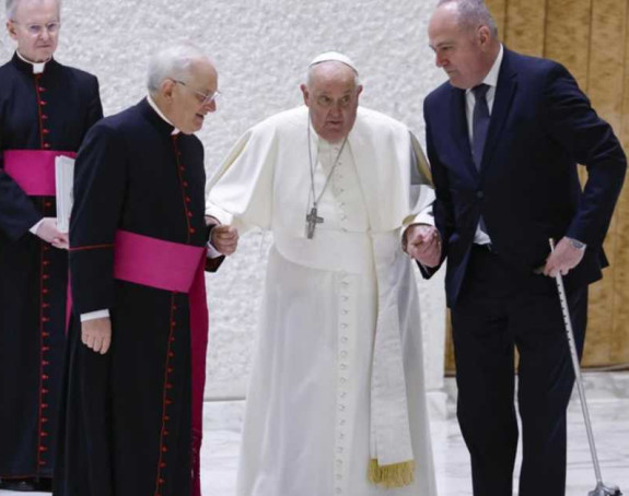 Ups... Papi pukao štap, kako su mu pritekli u pomoć?