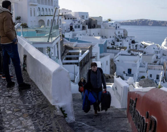 Tri jaka zemljotresa za sedam minuta pogodila Santorini