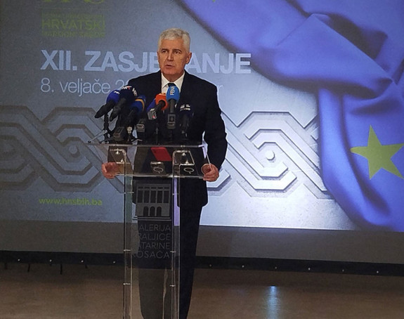 Čović: U narednih deset dana sastanak SNSD-a, HDZ-a i "Trojke"