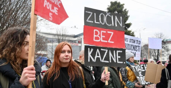 Protest u Sarajevu: Vi ste najopasniji odron (VIDEO)