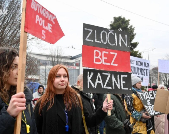 Protest u Sarajevu: Vi ste najopasniji odron (VIDEO)