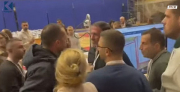 Mediji u PR: Sukob u centru za brojanje glasova