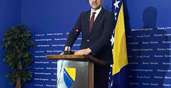 Bolje da se Savjet ministara raspadne zbog SNSD-a