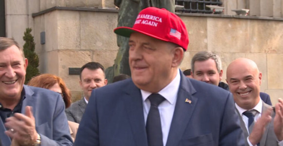 Dodik više vodi računa kuda ide američki dolar, nego novac iz budžeta Srpske