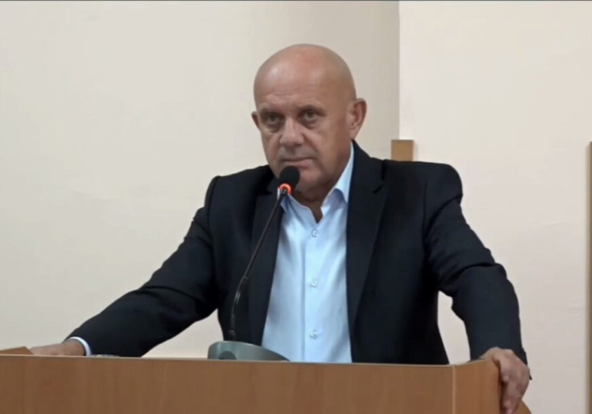 Додик би жртвовао Републику Српску да би сачувао себе