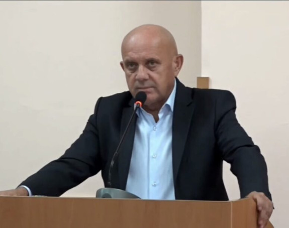 Додик би жртвовао Републику Српску да би сачувао себе