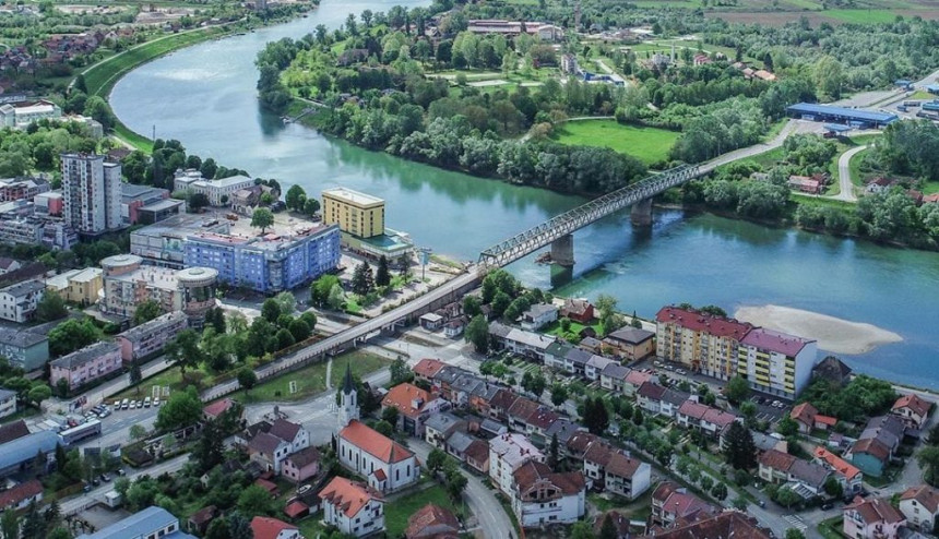 Боравишна такса у Градишци скупља од приморја ЦГ