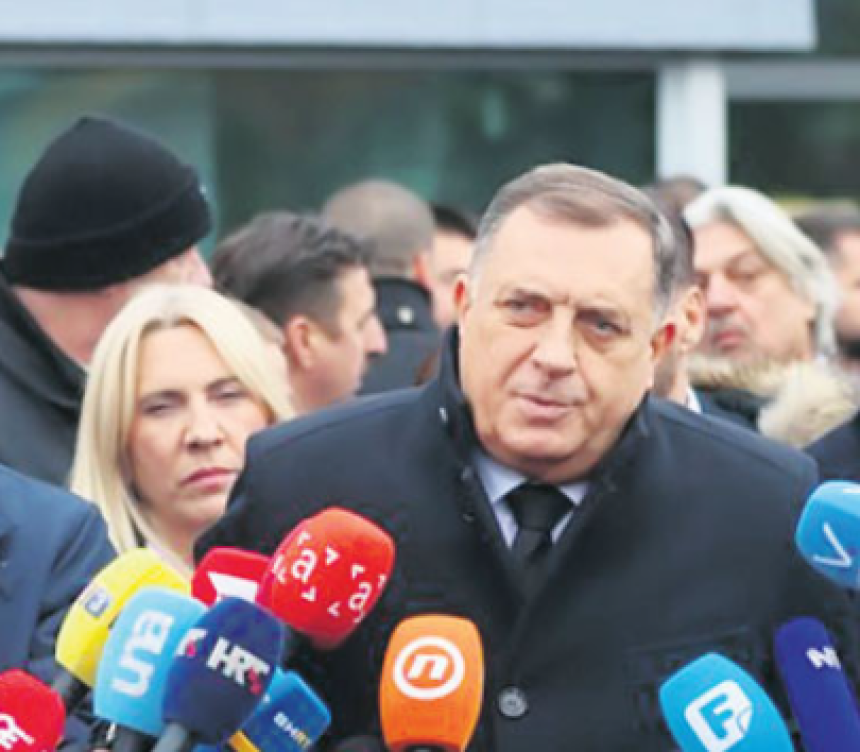 Божовић: Не гурајте овај напаћени народ у још један сукоб. Одговарај као Милорад и не криј се иза Српске!