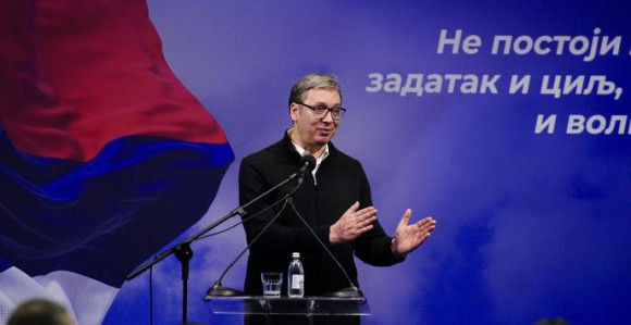 Pozivam studente i đake da se vrate u svoje klupe