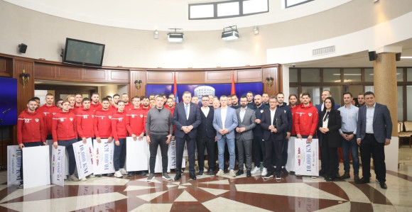 Dodik čestitao igračima i upravi Borca
