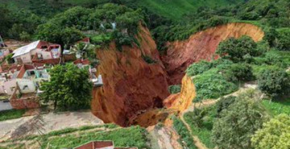 Vanredna situacija u Brazilu, vrtače prijete da progutaju naselje