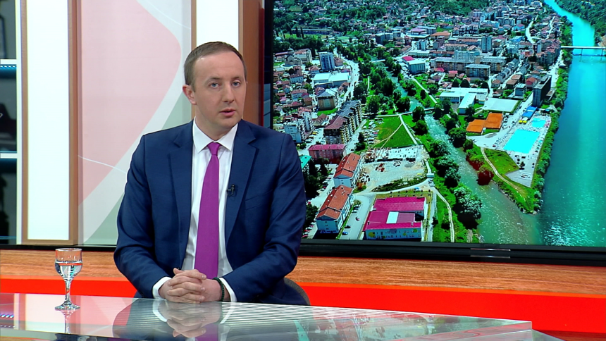 Додик беспотребно диже тензије, неће бити угрожена Српска