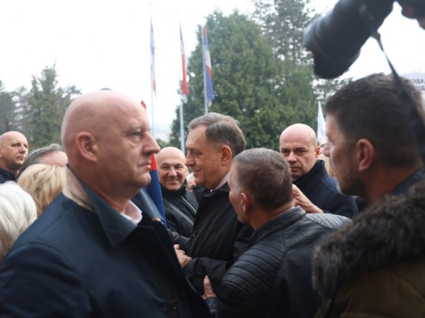 Dodik izgubio kompas: Veći dio govora posvetio napadima na BN televiziju