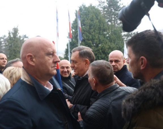 Додик изгубио компас: Већи дио говора посветио нападима на БН телевизију