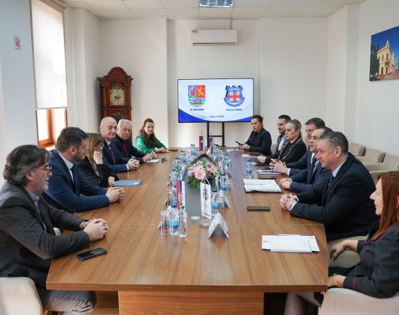 Предсједница Владе АП Војводине у посјети Шамцу