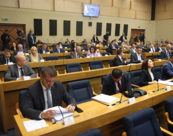 Stigli zakoni u NS RS: Zabrana rada više institucija BiH u RS