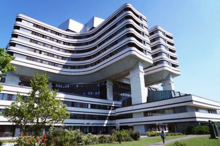 Велика акција на ВМА: Троје ухапшено због мита и корупције
