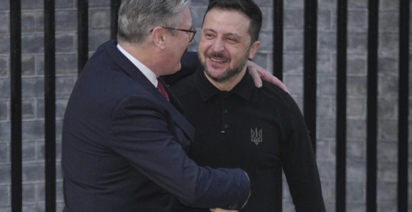 Starmer poručio Zelenskom: Ostaćemo uz Ukrajinu do kraja