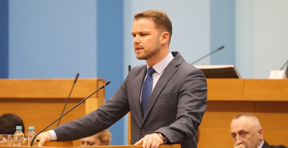 SNSD finansira institucije koje planira da ukine