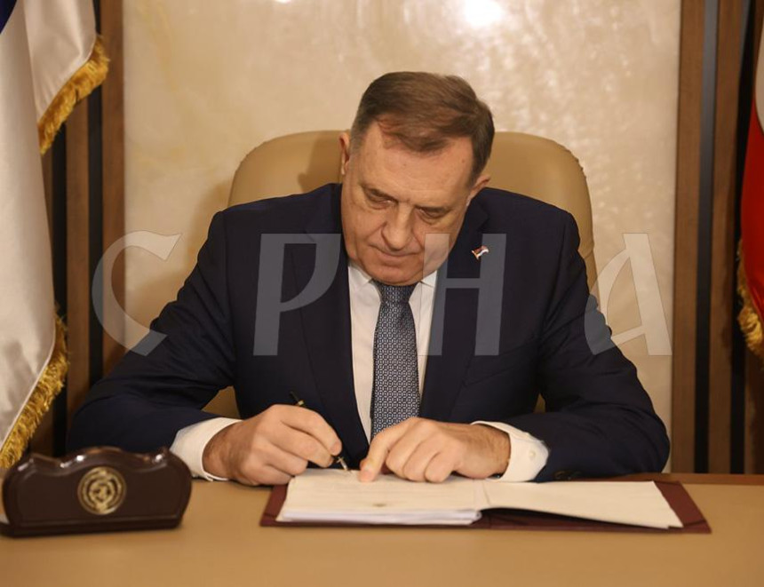 Dodik potpisao ukaze o zakonima kojima se zabranjuje djelovanje Suda, Tužilaštva BiH i SIPE na području Republike Srpske