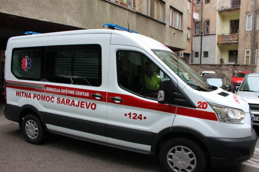 Dijete palo sa 4. sprata, hitno prevezeno u bolnicu