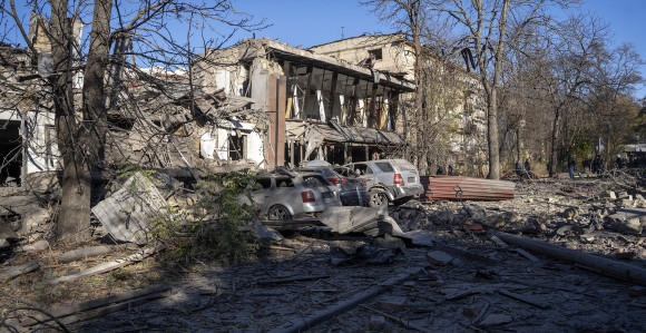 Rusi izveli masovan napad dronovima na Odesu