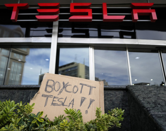 У Лисабону одржан протест против Илона Маска