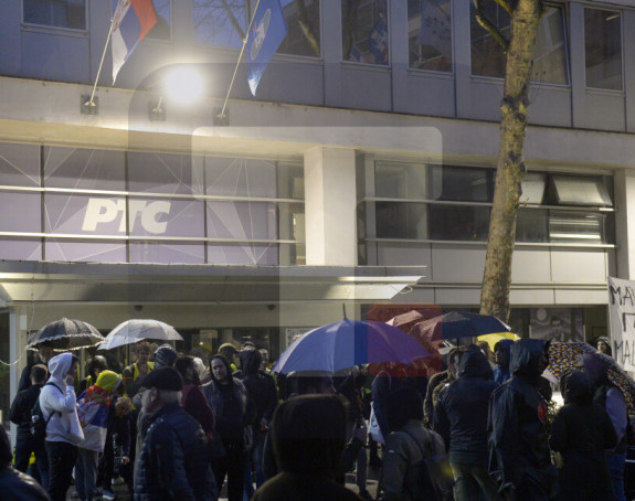 Studenti u blokadi blokirali zgrade RTS i RTV, ima povrijeđenih