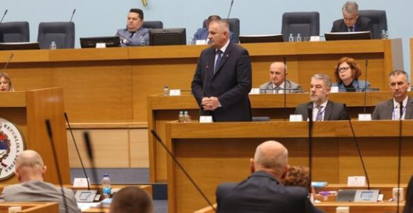 "Ima ljudi koji su pet puta u većem kriminalu od mene"