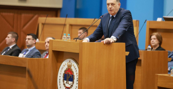 Dodik u Skupštini: Novi Ustav Srpske nije avanturizam