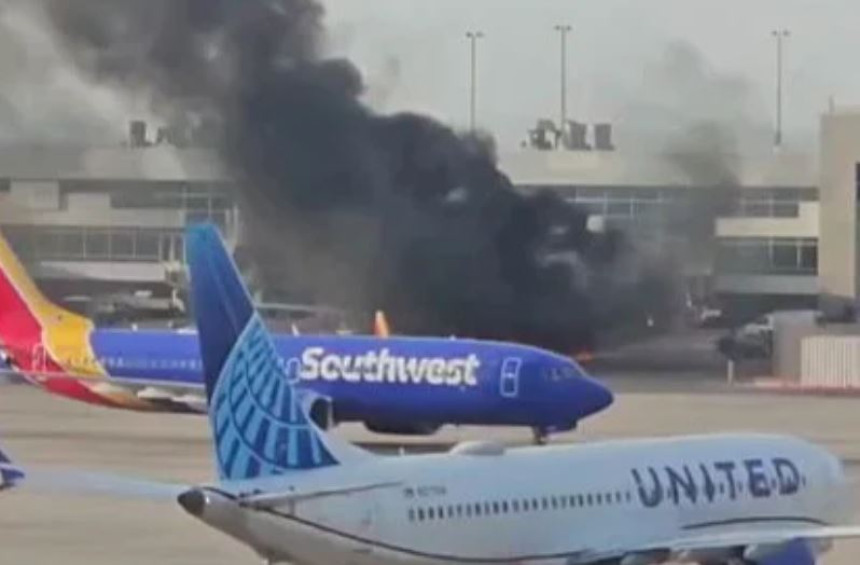 Zapalio se avion u Americi, putnici bježali preko krila