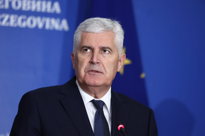 Човић открио шта је саопштио Додику: Устав треба поштовати