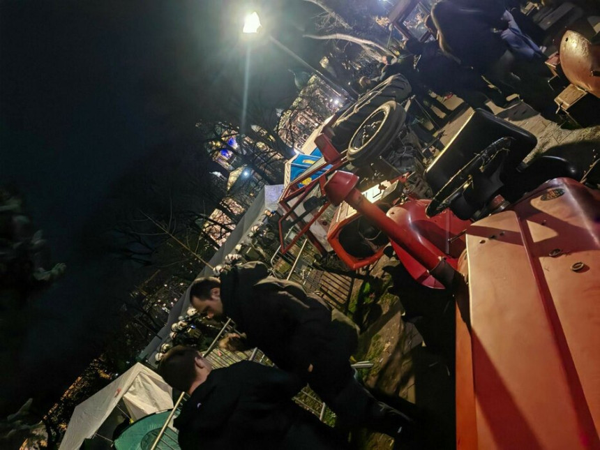 MUP: Više incidenata tokom okupljanja studenata u blokadi