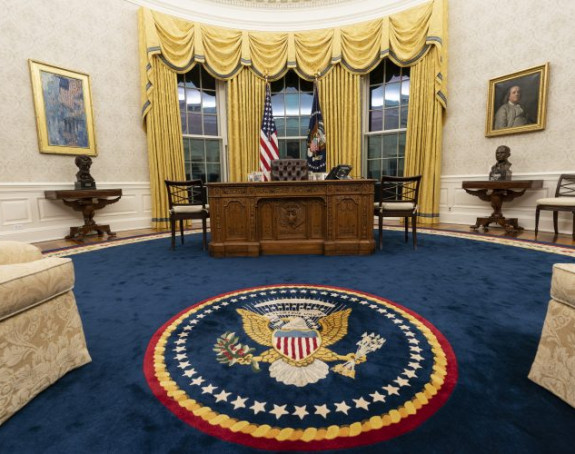 Tramp preuređuje Ovalni kabinet u pozlaćenu galeriju