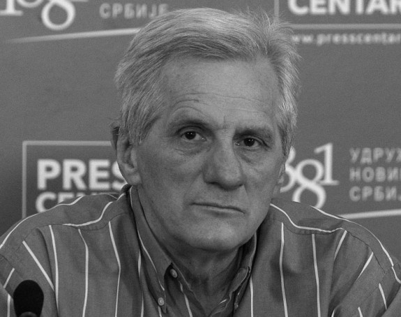 Preminuo srpski novinar Milorad Komrakov